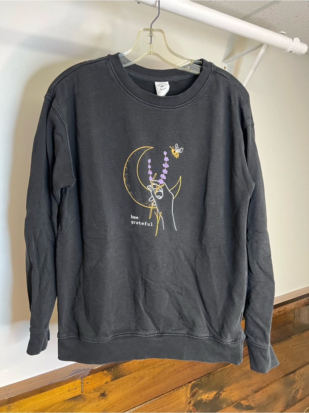 Wholesome Culture Black 'Bee Grateful'‎ Crewneck Sweatshirt- M
